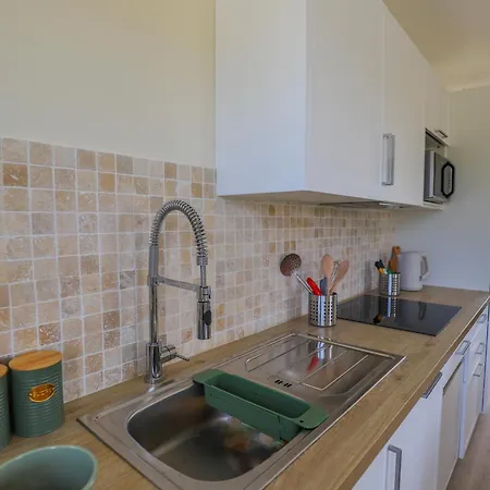 Holiday home Magnifique Maison Moderne Avec Acces Direct A La *
