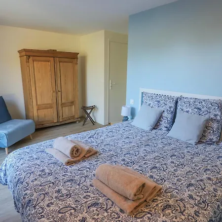 Hébergement de vacances Magnifique Maison Moderne Avec Accès Direct à La *